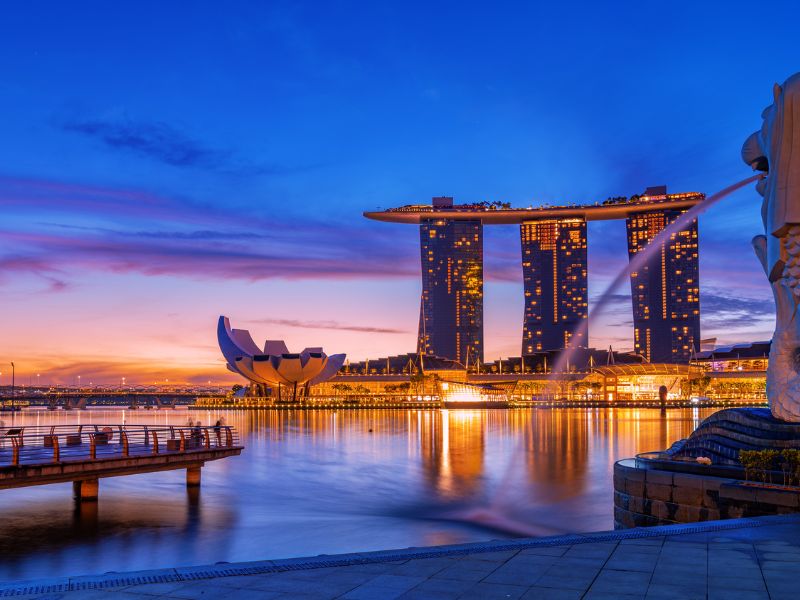 <p>Singapore, notte</p>